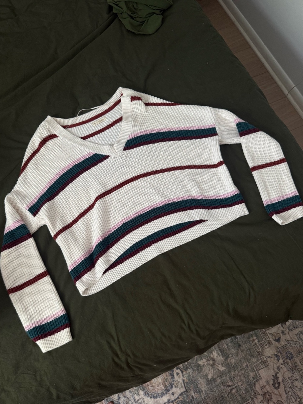 Pacsun White Striped V-Neck Cropped Sweater